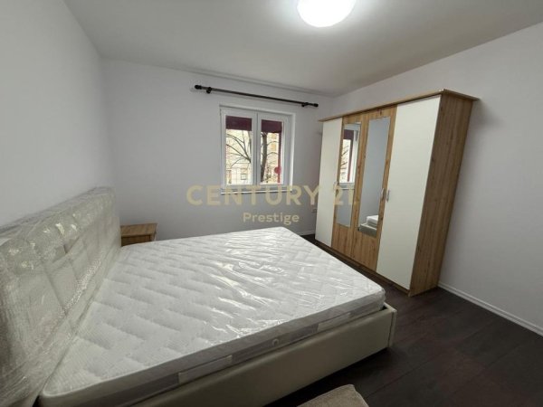 Tirane, jepet me qera apartament 1+1 Kati 1, 58 m² 500 € (rruga Bardhyl)
