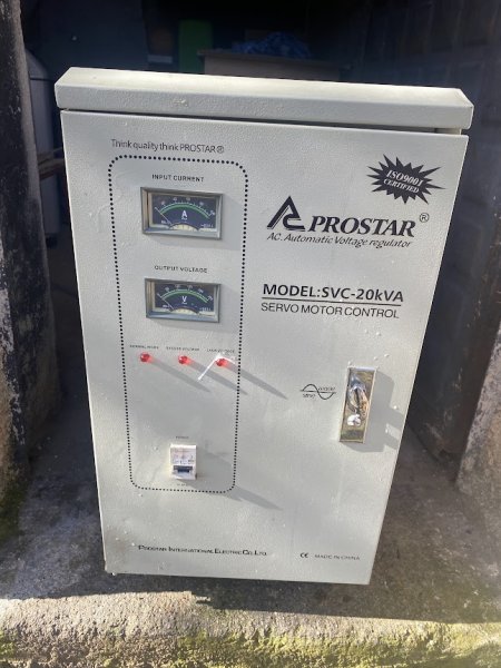 Kurbin, shes aksesore Stabilizer Automatik Tensioni Sako 20KVA.