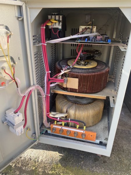 Kurbin, shes aksesore Stabilizer Automatik Tensioni Sako 20KVA.