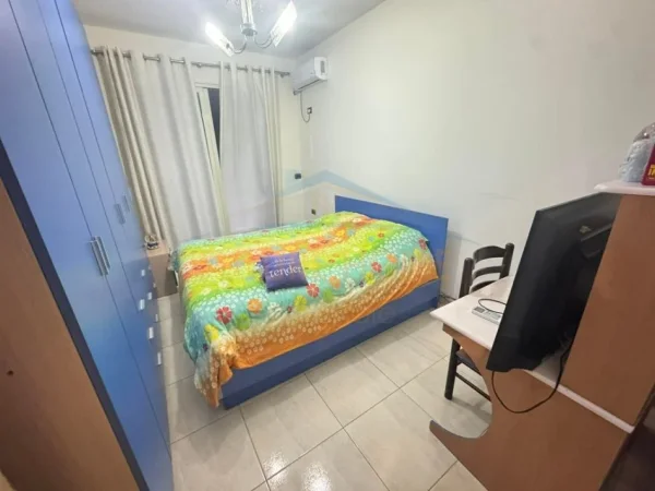 Tirane, shitet apartament 2+1 Kati 8, 114 m² 200.000 € (UNAZA E RE)