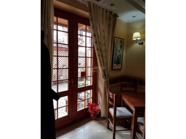 Tirane, jepet me qera lokal Kati 0, 108 m² 2.500 € (Rruga e Kavajes)