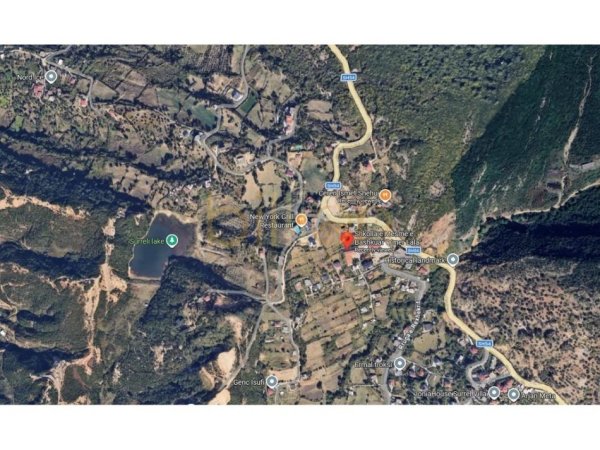 Tirane, shitet toke, 3.500 m² (Surrel)