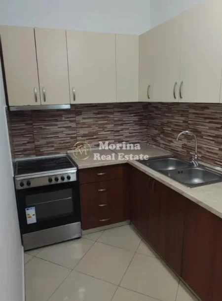 Tirane, jepet me qera apartament 2+1 Kati 3, 94 m² 600 € (Don Bosko)