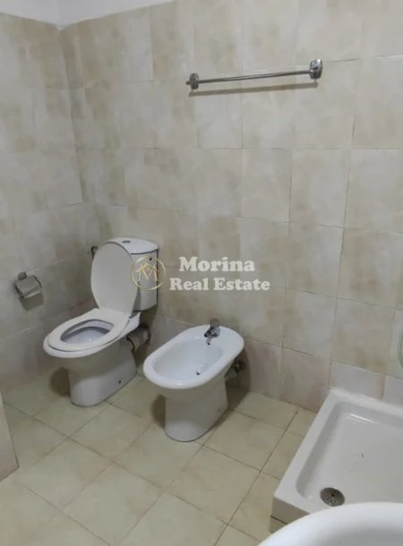 Tirane, jepet me qera apartament 2+1 Kati 3, 94 m² 600 € (Don Bosko)
