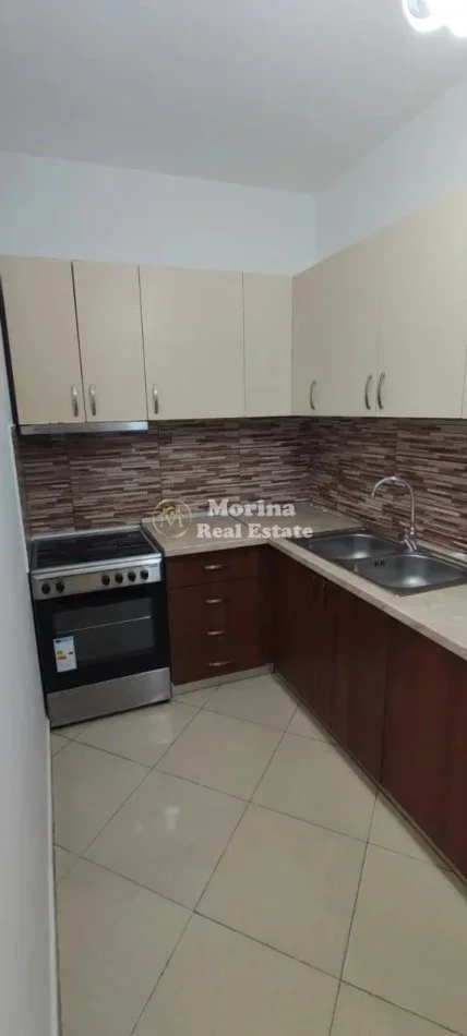 Tirane, jepet me qera apartament 2+1 Kati 3, 94 m² 600 € (Don Bosko)