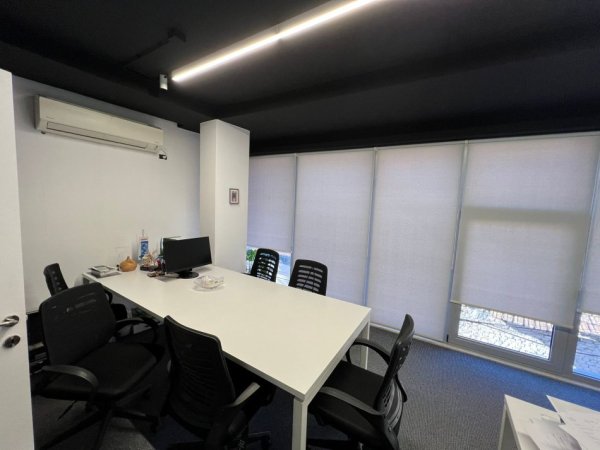 Tirane, jepet me qera ambjent biznesi Kati 2, 72 m² 1.100 € (Pazari i Ri)