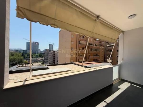 Shqiperi, jepet me qera apartament 2+1 Kati 4, 101 m² 1.500 € (Qender)