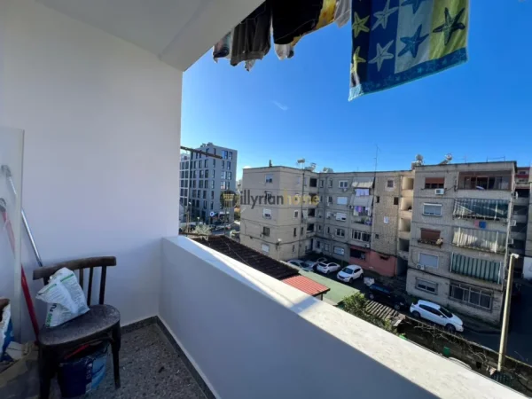 Tirane, shitet apartament 1+1+ballkon, Kati 4, 52 m² 111.700 € (Ali Demi)