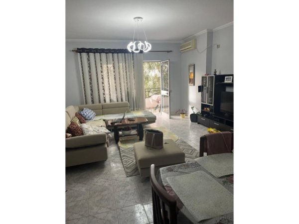 Shqiperi, shitet apartament 2+1 Kati 4, 97 m² 300.000 € (Bllok)