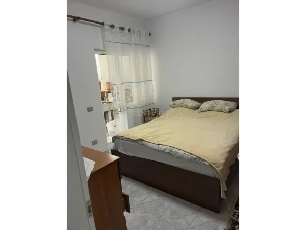 Shqiperi, shitet apartament 2+1 Kati 4, 97 m² 300.000 € (Bllok)