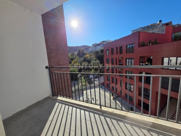 Tirane, shitet apartament 2+1 Kati 5, 105 m² 180.000 € (Kodra e Diellit)