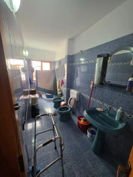 Durres, shitet apartament 2+1+Ballkon Kati 2, 85 m² 115.000 € (Shkolla kushtrimi lirise)