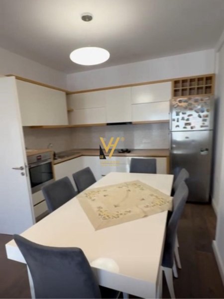 Tirane, shitet apartament 2+1+Ballkon Kati 7, 107 m² 180.000 € (ASTIR)