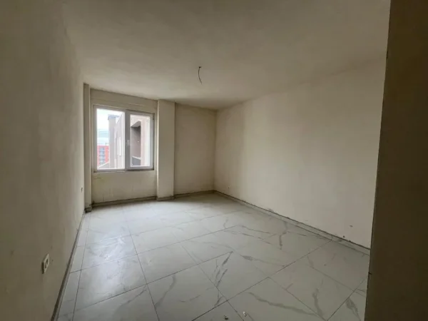 Tirane, shitet apartament 2+1+Ballkon Kati 8, 97 m² 87.500 € (KAMEZ)