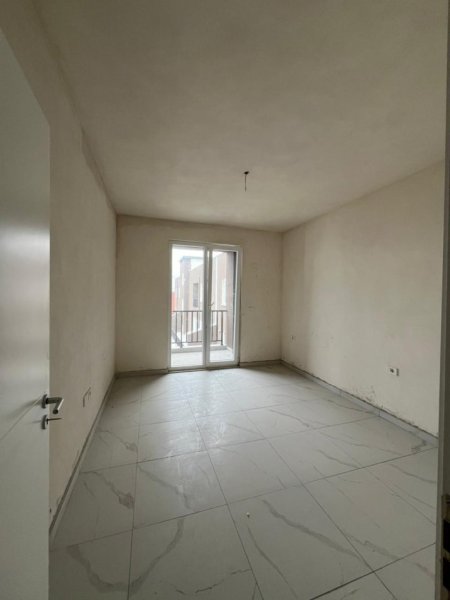 Tirane, shitet apartament 2+1+Ballkon Kati 8, 97 m² 87.500 € (KAMEZ)