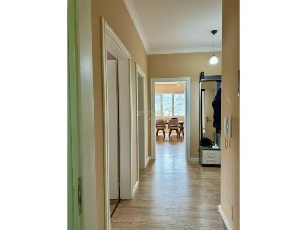 Tirane, shitet apartament 2+1 Kati 3, 110 m² 240.000 € (Liqeni i Thate)