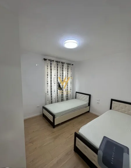 Tirane, jepet me qera apartament 2+1+Ballkon Kati 4, 94 m² 600 € (DON BOSKO)