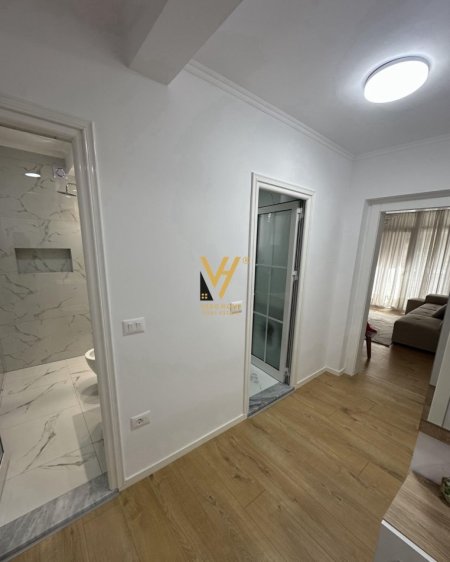 Tirane, jepet me qera apartament 2+1+Ballkon Kati 4, 94 m² 600 € (DON BOSKO)