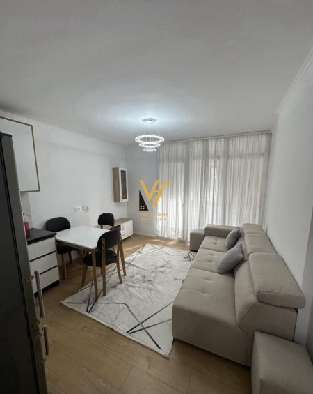 Tirane, jepet me qera apartament 2+1+Ballkon Kati 4, 94 m² 600 € (DON BOSKO)
