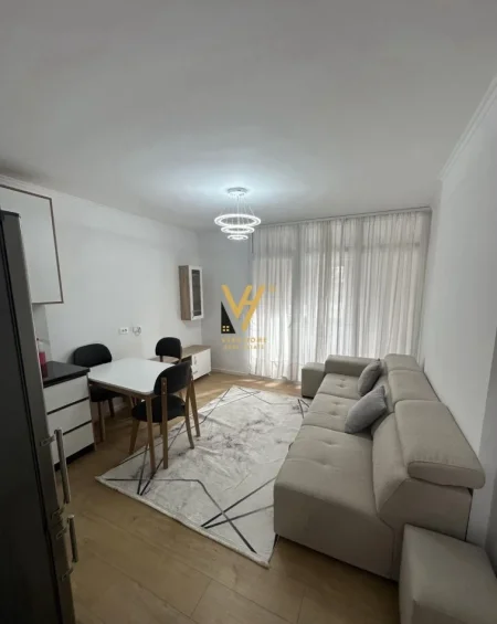 Tirane, jepet me qera apartament 2+1+Ballkon Kati 4, 94 m² 600 € (DON BOSKO)