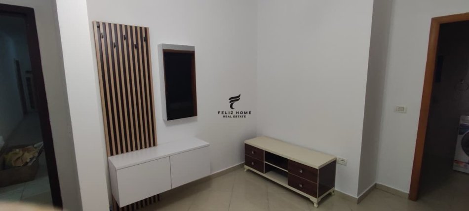 Tirane, jepet me qera apartament 2+1 Kati 4, 94 m² 600 € (DON BOSKO)