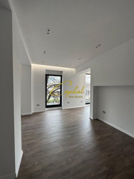 Tirane, jepet me qera zyre Kati 1, 1.500 m² 1.500 € (RRUGA IBRAHIM RUGOVA)