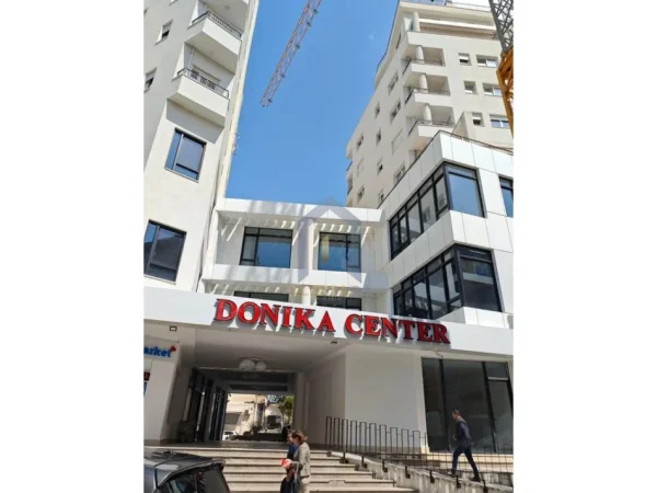 Tirane, jepet me qera garsonier 1+1 Kati 4, 40 m² 650 € 