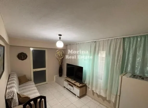Shqiperi, jepet me qera apartament 1+1 Kati 1, 70 m² 420 € (Pazari i Ri)