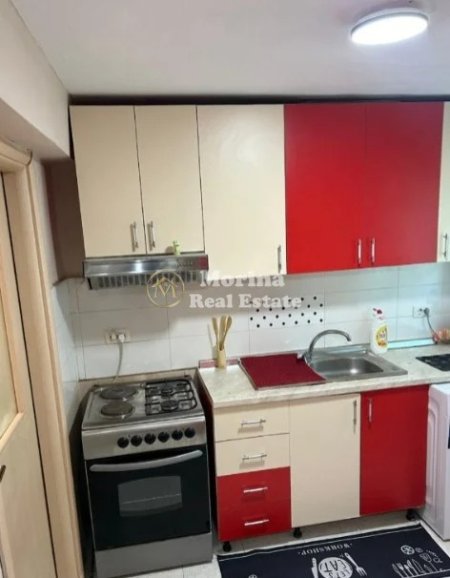 Shqiperi, jepet me qera apartament 1+1 Kati 1, 70 m² 420 € (Pazari i Ri)