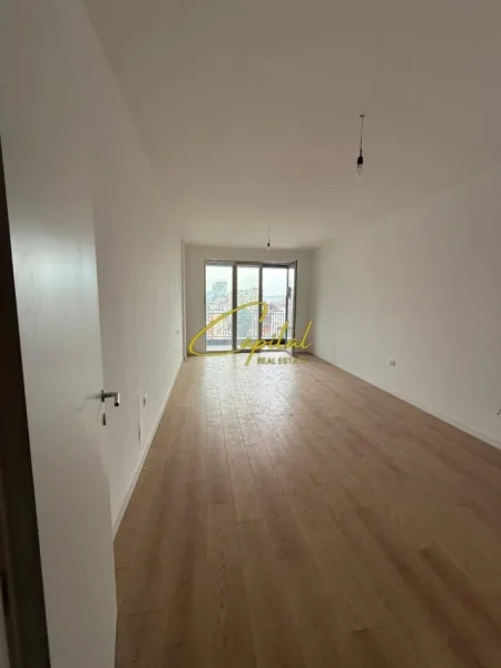 Tirane, jepet me qera zyre Kati 5, 70 m² 590 € (RRUGA E ELBASANIT)
