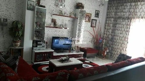 Tirane, jepet me qera shtepi 2+1 Kati 4, 80 m² 400 € (Rruga 5 Maji)