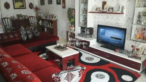 Tirane, jepet me qera shtepi 2+1 Kati 4, 80 m² 400 € (Rruga 5 Maji)