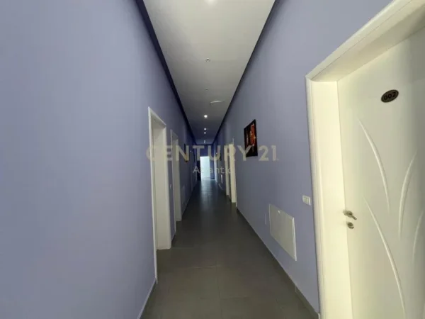 Tirane, jepet me qera hotel Kati 3, 1.800 m² 3.500 € (Durres,Shijak)