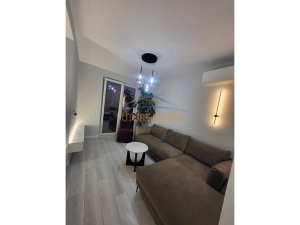 Tirane, jepet me qera apartament 2+1 Kati 5, 63 m² 1.300 € (pas 9 kateshve)