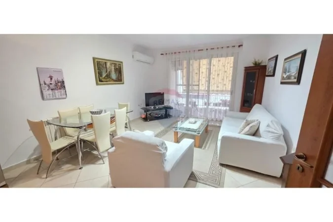 Tirane, jepet me qera apartament 1+1 Kati 4, 64 m² 800 € (AR - Turbinat)