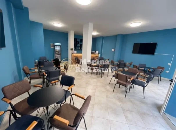 Tirane, jepet me qera ambjent biznesi Kati 1, 70 m² 300 € (Fresku)