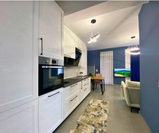 Tirane, jepet me qera apartament 1+1+Ballkon Kati 2, 70 m² 700 € (Hotel Mondial)