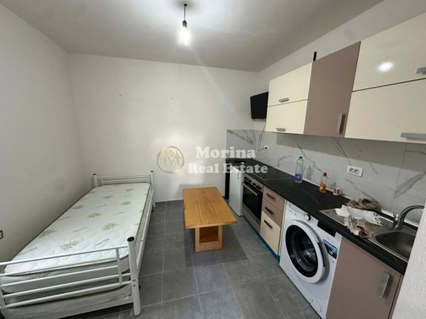 Tirane, jepet me qera garsonier Kati 1, 30 m² 200 € (Porcelan)