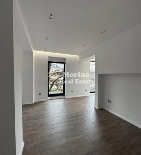 Tirane, jepet me qera ambjent biznesi Kati 1, 76 m² 1.500 € (Myslym Shyri)