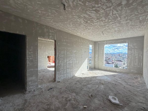 Tirane, shitet apartament 1+1+Ballkon Kati 8, 67 m² 53.700 € (Rrethi Ullirit, Kamez)