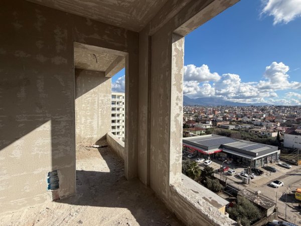 Tirane, shitet apartament 1+1+Ballkon Kati 8, 67 m² 53.700 € (Rrethi Ullirit, Kamez)