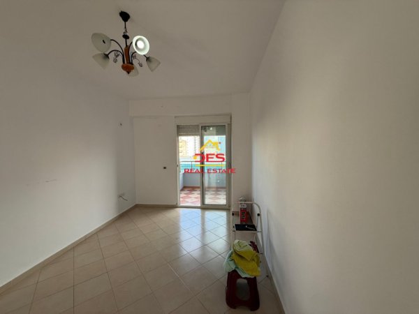 Vlore, shitet apartament 2+1+Ballkon Kati 3, 96 m² 110.000 € (Rruga gjergj Kastrioti)