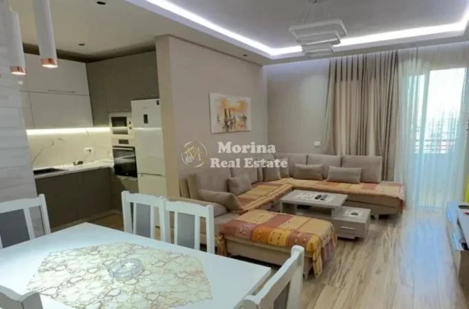 Tirane, jepet me qera apartament 2+1 Kati 12, 110 m² 850 € (9 Katshet)
