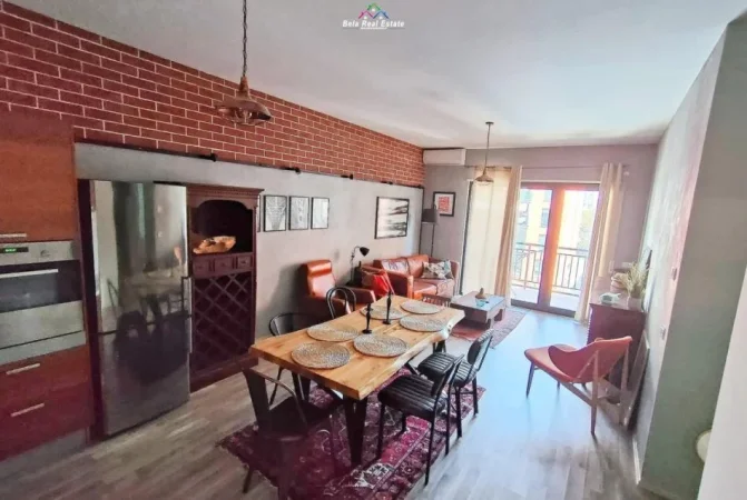 Tirane, jepet me qera apartament 1+1+Ballkon Kati 3, 1.110 m² 195.000 € (fusha e aviacionit)