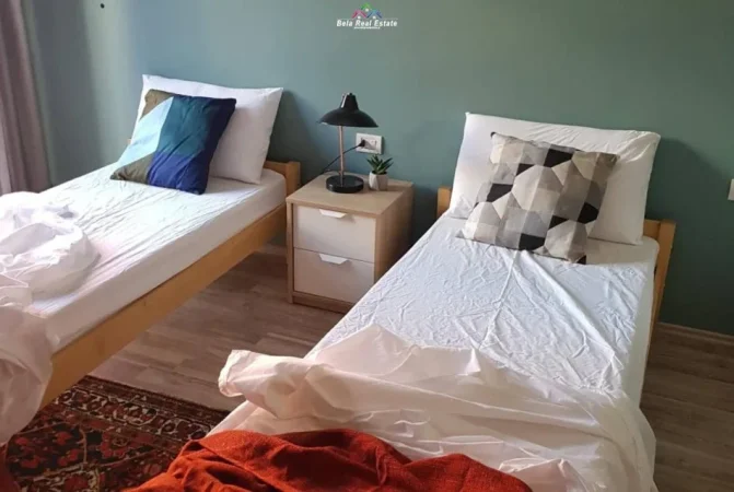 Tirane, jepet me qera apartament 1+1+Ballkon Kati 3, 1.110 m² 195.000 € (fusha e aviacionit)