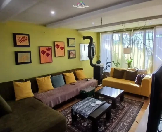 Tirane, shes apartament 3+1 Kati 6, 148 m² 280.000 € (Rruga Vace Zela)