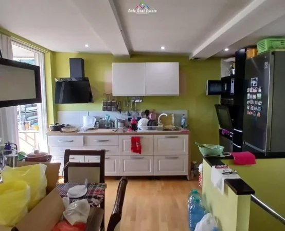 Tirane, shes apartament 3+1 Kati 6, 148 m² 280.000 € (Rruga Vace Zela)