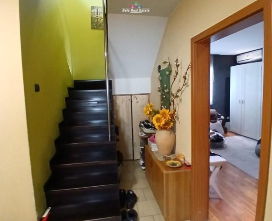 Tirane, shes apartament 3+1 Kati 6, 148 m² 280.000 € (Rruga Vace Zela)