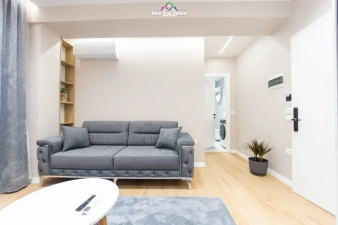 Tirane, jepet me qera apartament 1+1 Kati 4, 48 m² 800 € (Bulevardi Bajram Curri)