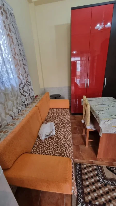 Tirane, jepet me qera garsonier , 250 € 